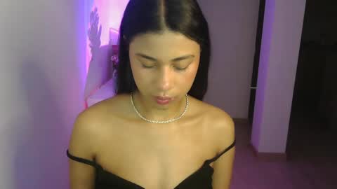 Sofia online show from December 2024 01:22:01 AM