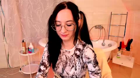 Snapshot of dark_lola_ chatting on December 2024 09:51:01 AM Lola online show from December 2024 09:51:01 AM