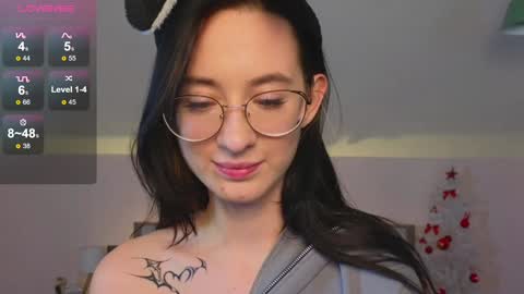 Snapshot of dark_lola_ chatting on December 2024 03:44:02 PM Lola online show from December 2024 03:44:02 PM