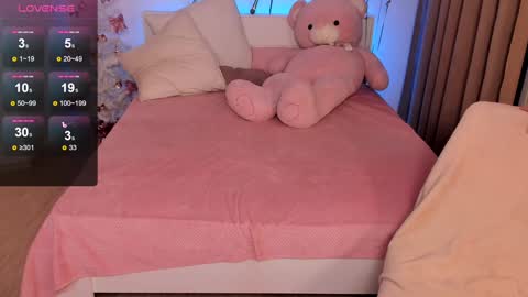 Snapshot of dark_lola_ chatting on December 2024 06:59:01 AM Lola online show from December 2024 06:59:01 AM