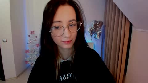 Snapshot of dark_lola_ chatting on January 2025 10:32:02 AM Lola online show from January 2025 10:32:02 AM