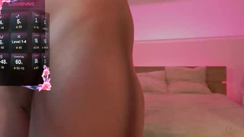 Snapshot of dark_lola_ chatting on February 2025 05:33:01 PM Lola online show from February 2025 05:33:01 PM