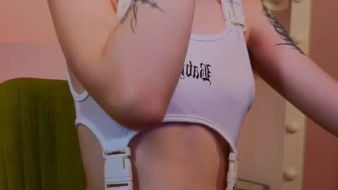 Snapshot of dark_lola_ chatting on February 2025 12:48:02 PM Lola online show from February 2025 12:48:02 PM