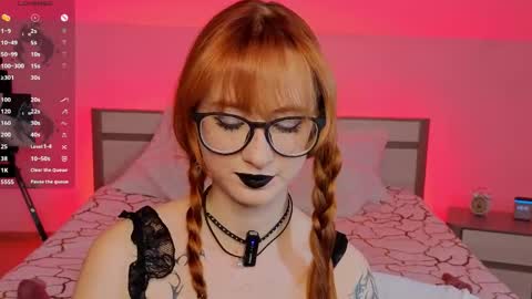 Snapshot of dark_lola_ chatting on May 2026 02:30:01 AM Lola online show from May 2026 02:30:01 AM