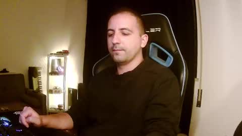 dark_passengerr online show from October 2025 10:28:02 PM