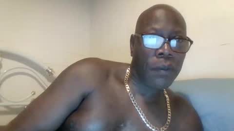 Snapshot of darkchocolat77 chatting on January 2025 11:54:01 PM darkchocolat77 online show from January 2025 11:54:01 PM