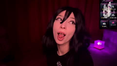 Yuu online show from February 2025 11:28:02 PM