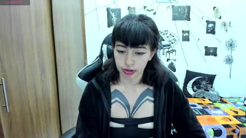 Snapshot of darkkittenuwu chatting on February 2025 11:12:02 PM Hi Im Yuri independent modelhelp me get my 111 hands upuwu online show from February 2025 11:12:02 PM