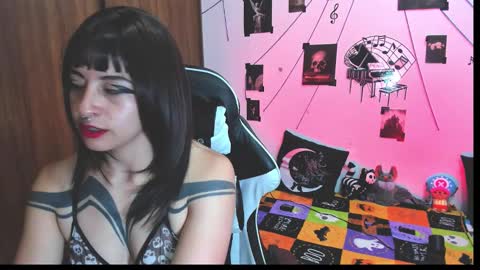 Hi Im Yuri  independent modelhelp me get my 111 hands upuwu online show from November 2025 08:52:02 PM