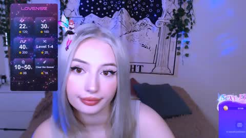 Snapshot of darklovebby chatting on February 2025 10:43:01 PM Lana Jack and Tom online show from February 2025 10:43:01 PM