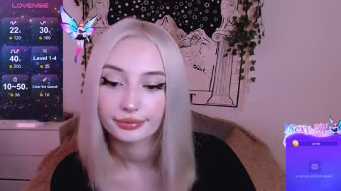 Snapshot of darklovebby chatting on February 2025 05:25:01 AM Lana Jack and Tom online show from February 2025 05:25:01 AM