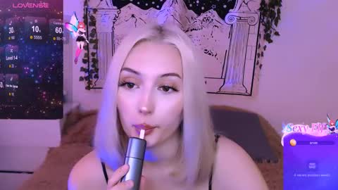 Snapshot of darklovebby chatting on February 2025 06:32:02 AM Lana Jack and Tom online show from February 2025 06:32:02 AM