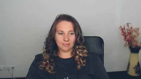 Anna online show from September 2025 02:06:01 PM