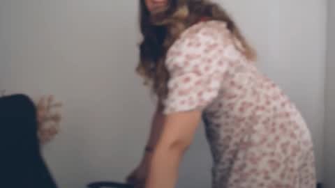 Anna online show from September 2025 01:55:01 PM