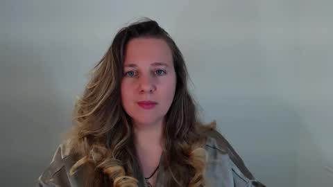 Anna online show from September 2025 10:55:02 PM