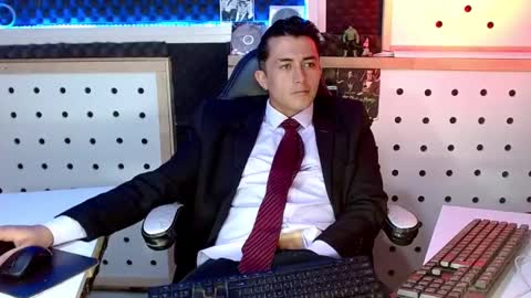 DARKO0717 online show from December 2024 05:41:02 PM