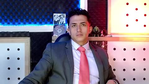 DARKO0717 online show from December 2024 04:49:01 PM