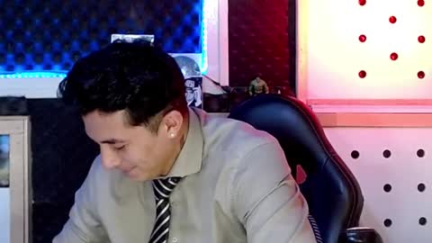 DARKO0717 online show from December 2024 01:39:02 AM
