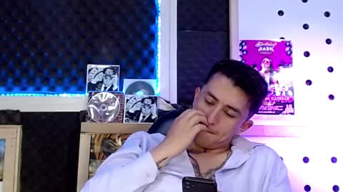 DARKO0717 online show from January 2025 12:54:01 AM
