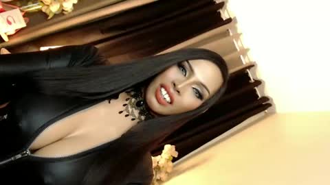 HAPPY BIRTHDAY MISTRESS MADRIANA online show from February 2025 04:57:01 PM