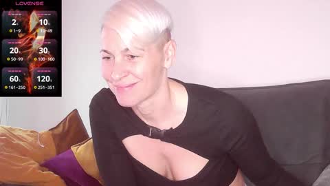 DarleenHot online show from November 2025 01:56:02 PM