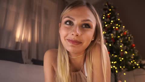 Darline online show from December 2024 09:20:01 PM