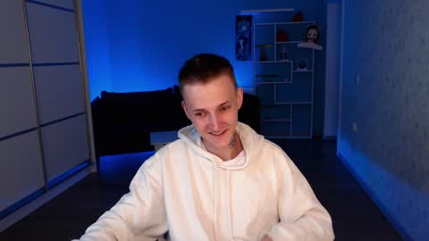 Snapshot of darling__oliver chatting on January 2025 08:04:02 PM your lovely Oli online show from January 2025 08:04:02 PM