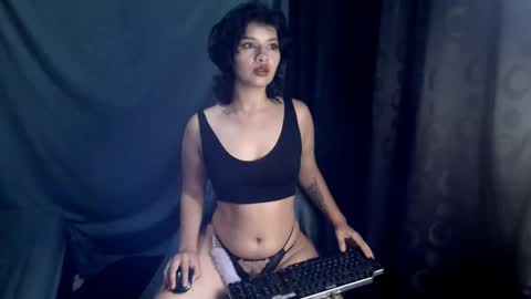 darling_and_dante online show from January 2025 06:45:02 PM