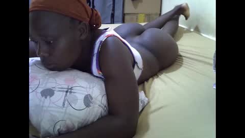 darling_ella online show from October 2025 03:04:02 AM