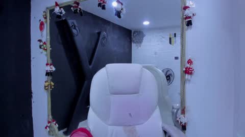 Snapshot of darlingbdsm_ chatting on January 2025 02:46:01 PM Darling online show from January 2025 02:46:01 PM