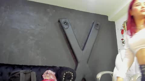 Snapshot of darlingbdsm_ chatting on January 2025 01:47:01 PM Darling online show from January 2025 01:47:01 PM