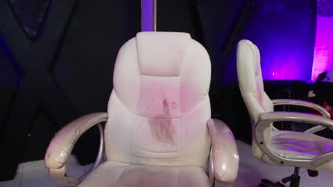 Snapshot of darlingbdsm_ chatting on January 2025 03:50:01 PM Darling online show from January 2025 03:50:01 PM
