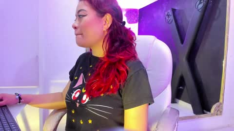 Snapshot of darlingbdsm_ chatting on February 2025 12:55:01 PM Darling online show from February 2025 12:55:01 PM