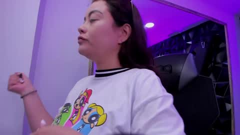 Darling online show from April 2026 01:23:01 PM