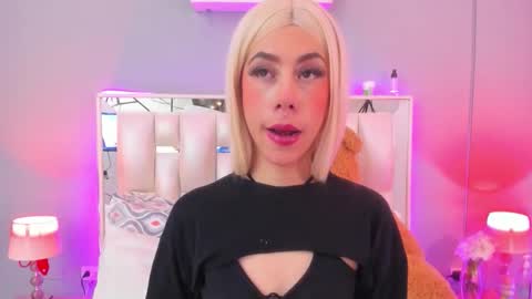 darlyn_tenderhot__ online show from October 2025 11:15:01 PM