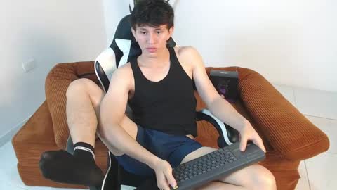 darrencolleen online show from April 2026 11:50:01 PM