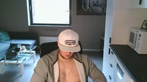 Snapshot of dartanjanas chatting on October 2025 09:17:04 AM Dario online show from October 2025 09:17:04 AM