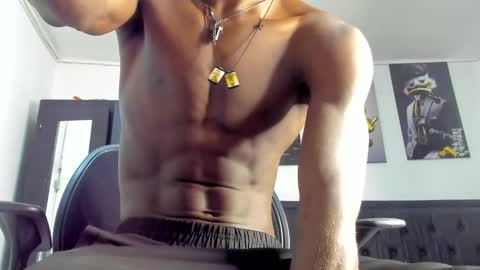 Snapshot of darwin_jhonson chatting on December 2024 01:12:02 PM Darwin online show from December 2024 01:12:02 PM