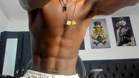 Snapshot of darwin_jhonson chatting on February 2025 12:11:01 PM Darwin online show from February 2025 12:11:01 PM