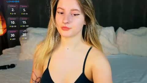 Snapshot of daryana_gray chatting on July 2026 06:05:01 AM daryana_gray online show from July 2026 06:05:01 AM