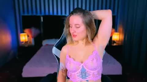 Snapshot of daryana_gray chatting on July 2026 06:11:01 AM daryana_gray online show from July 2026 06:11:01 AM