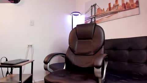 Dash online show from December 2025 03:08:02 PM