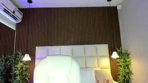 Dasha online show from November 2025 11:32:01 AM