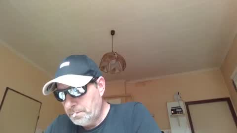 Snapshot of dauer1982 chatting on June 2026 02:50:02 PM dauer1982 online show from June 2026 02:50:02 PM