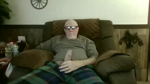 dave571960 online show from May 2026 10:34:01 AM