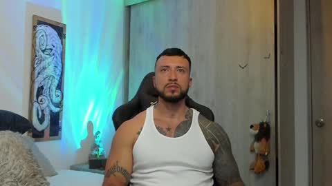 Snapshot of dave_max93 chatting on December 2024 08:41:01 AM DAVE MAX online show from December 2024 08:41:01 AM