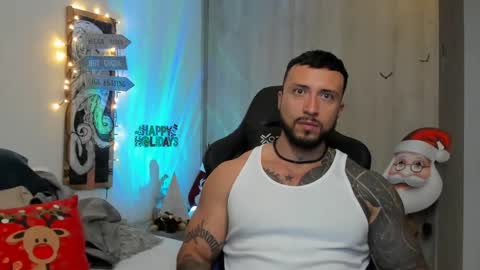 Snapshot of dave_max93 chatting on December 2024 04:45:01 AM DAVE MAX online show from December 2024 04:45:01 AM