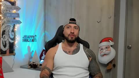 Snapshot of dave_max93 chatting on December 2024 03:17:02 AM DAVE MAX online show from December 2024 03:17:02 AM
