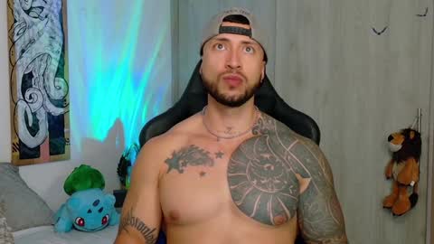 Snapshot of dave_max93 chatting on February 2025 04:11:02 PM DAVE MAX online show from February 2025 04:11:02 PM