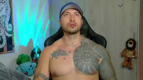 Snapshot of dave_max93 chatting on February 2025 03:08:01 AM DAVE MAX online show from February 2025 03:08:01 AM